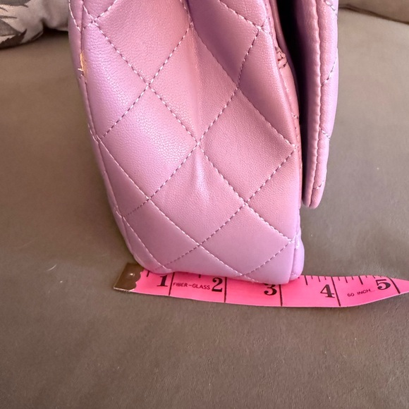 Source Unknown Quilted Shoulder Bag in Lilac with Gunmetal Chain - Picture 3 of 12